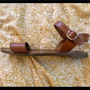 Brown STEVE MADDEN sandals (6)